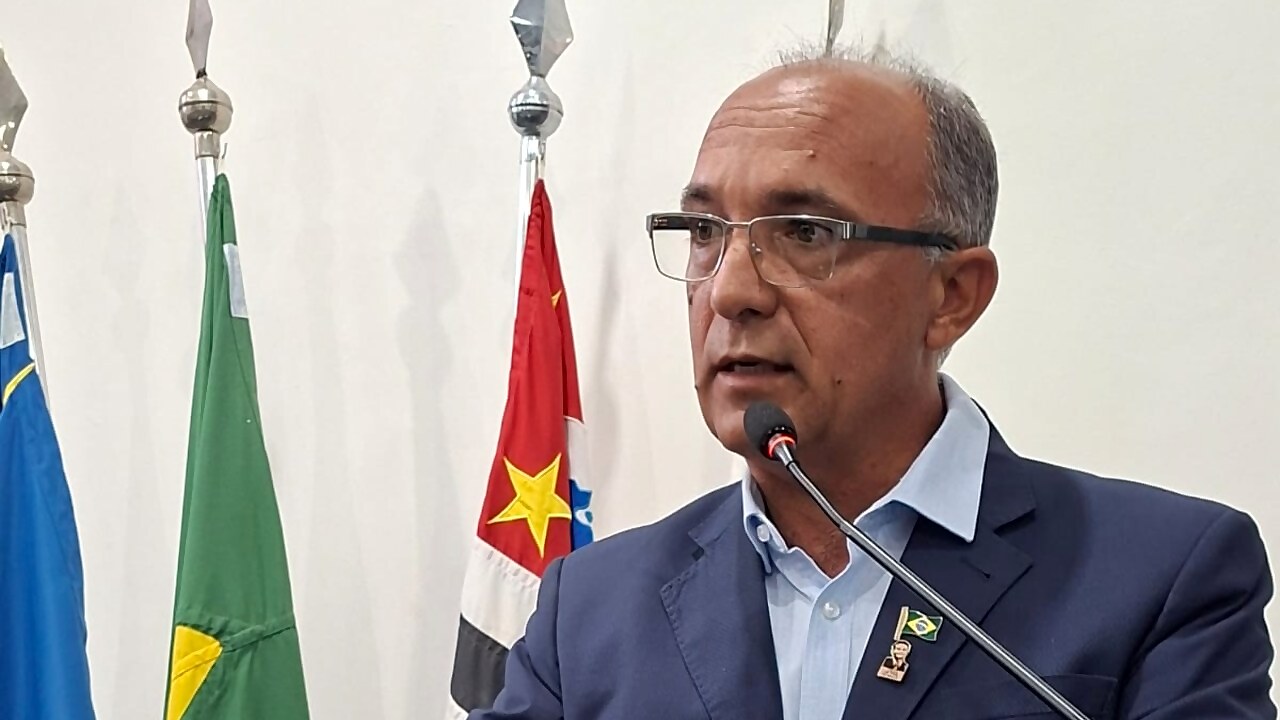 Vereador Sargento Moreno pede melhorias na infraestrutura do "CEM Prof. Benedito Israel Duarte"