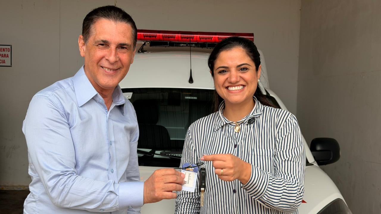 Votuporanga recebe ambulância zero km após articulação da vereadora Natielle Gama